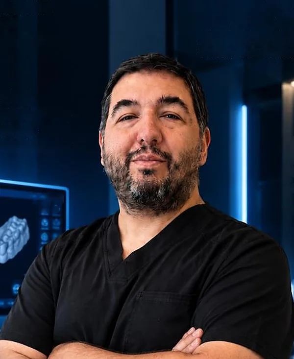 Dr. Mauricio Bizama